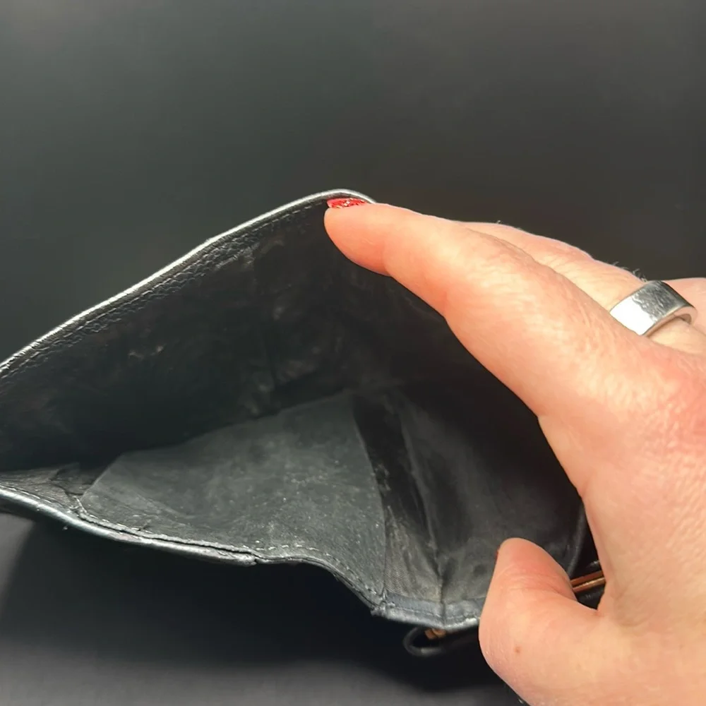 CHANEL Caviar Timeless CC Compact French Wallet in Black‎ - EUC - Picture 11 of 13